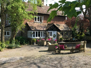 Coombe Lodge Farm House